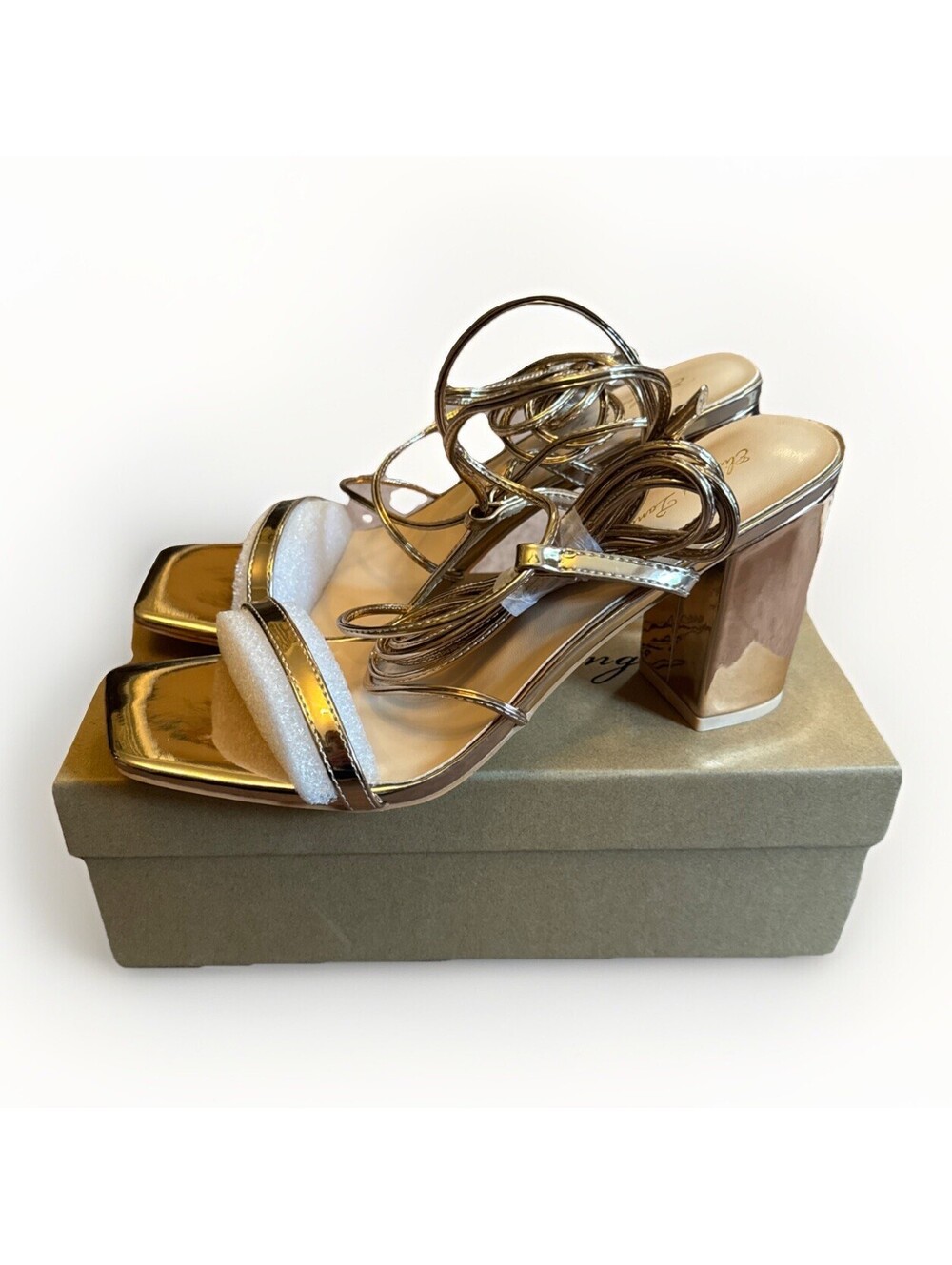 New Elisabet Tang Strappy Lace Up Gladiator Metallic Rose Gold Chunky Heels 9.5